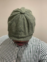Carregar imagem no visualizador da galeria, Green Tweed Herringbone Peaky Blinder Hat
