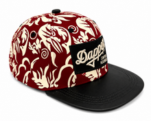 Cargar imagen en el visor de la galería, The Crimson Dapper Snapback
