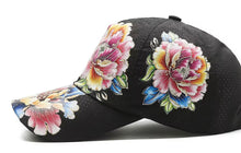 Load image into Gallery viewer, Black Floral Hat
